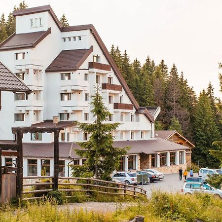 Hotel Alpin Rarau Câmpulung Moldovenesc エクステリア 写真