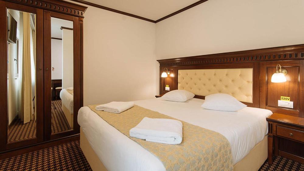 Hotel Alpin Rarau Câmpulung Moldovenesc エクステリア 写真