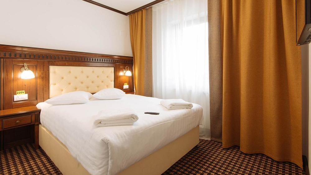 Hotel Alpin Rarau Câmpulung Moldovenesc エクステリア 写真